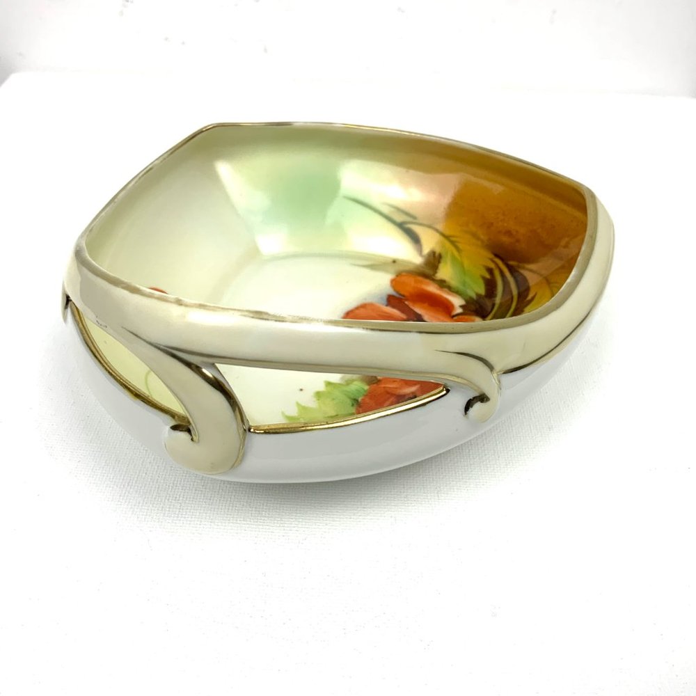 Antique Nippon Hand Painted Poppies Triangular Bowl - Picture 8 of 16